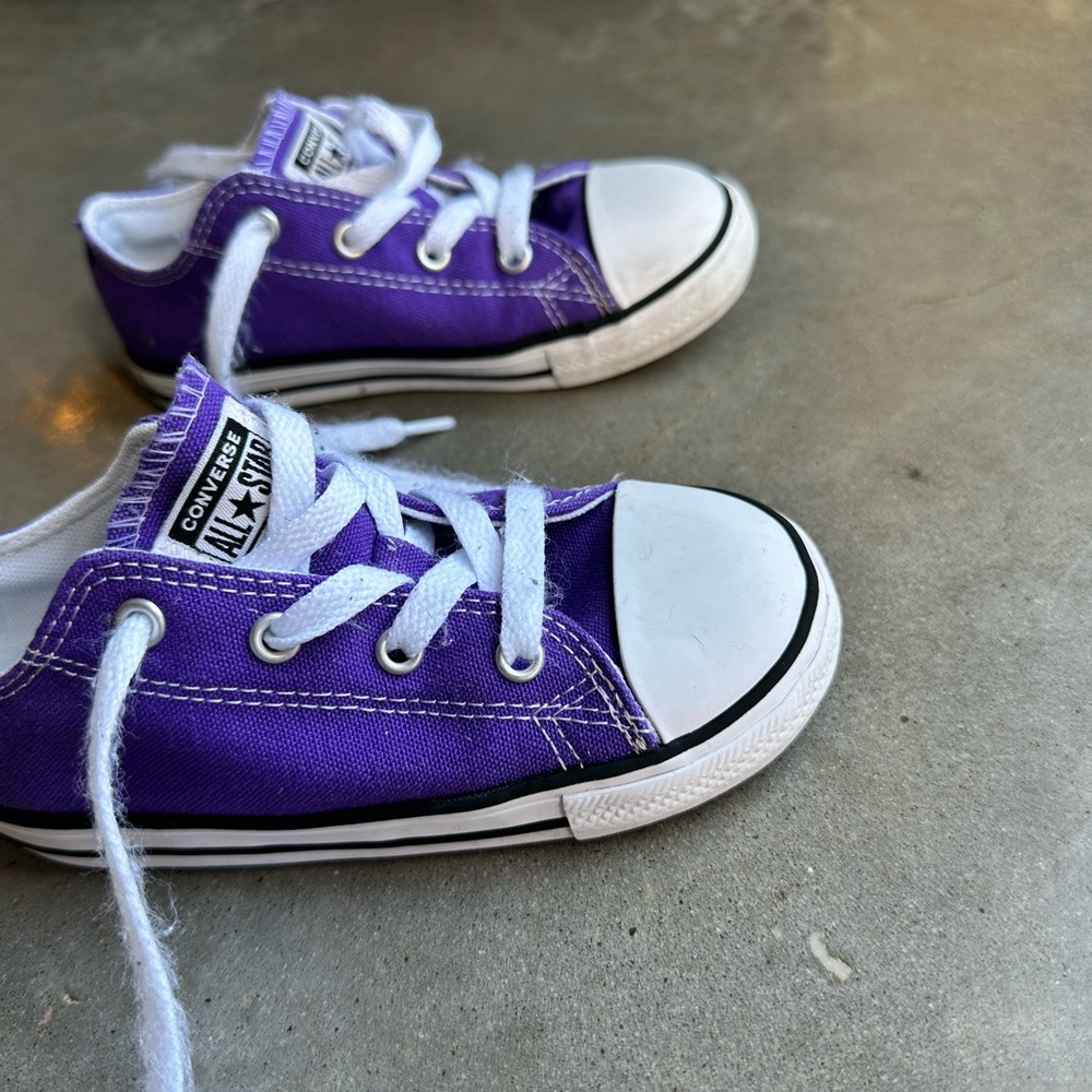 Converse Kids Purple Sneakers size 10 pre owned - Picture 5 of 13